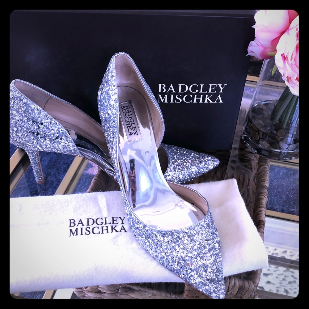 Badgley Mischka Daisy Glitter Wedding Pumps MP3462
